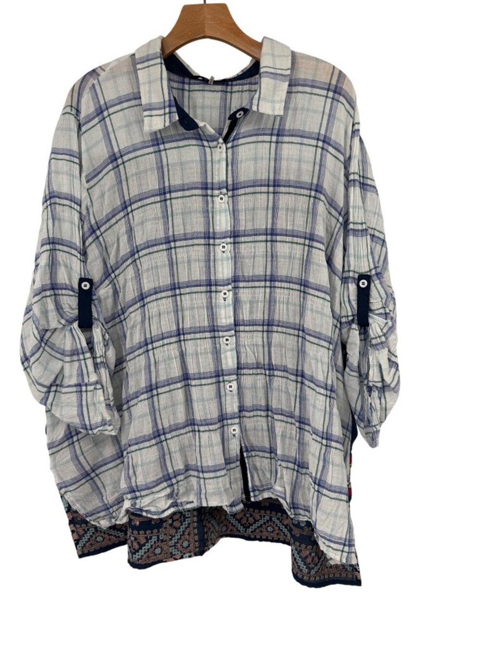 Andree Unit Womens size 2X Plaid crinkle Top Floral Embroidery Roll-Tab Sleeves - Picture 2 of 5